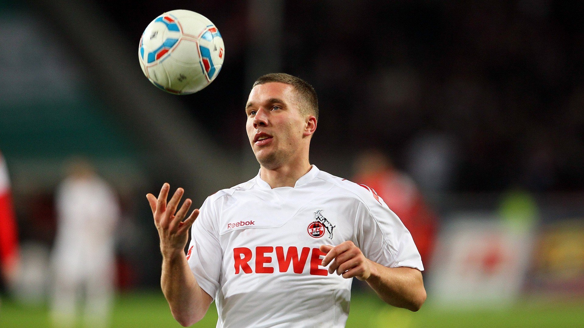 曼城锋线大变革,哈兰德成为新赛季进攻核心,哈兰德 曼城球迷群