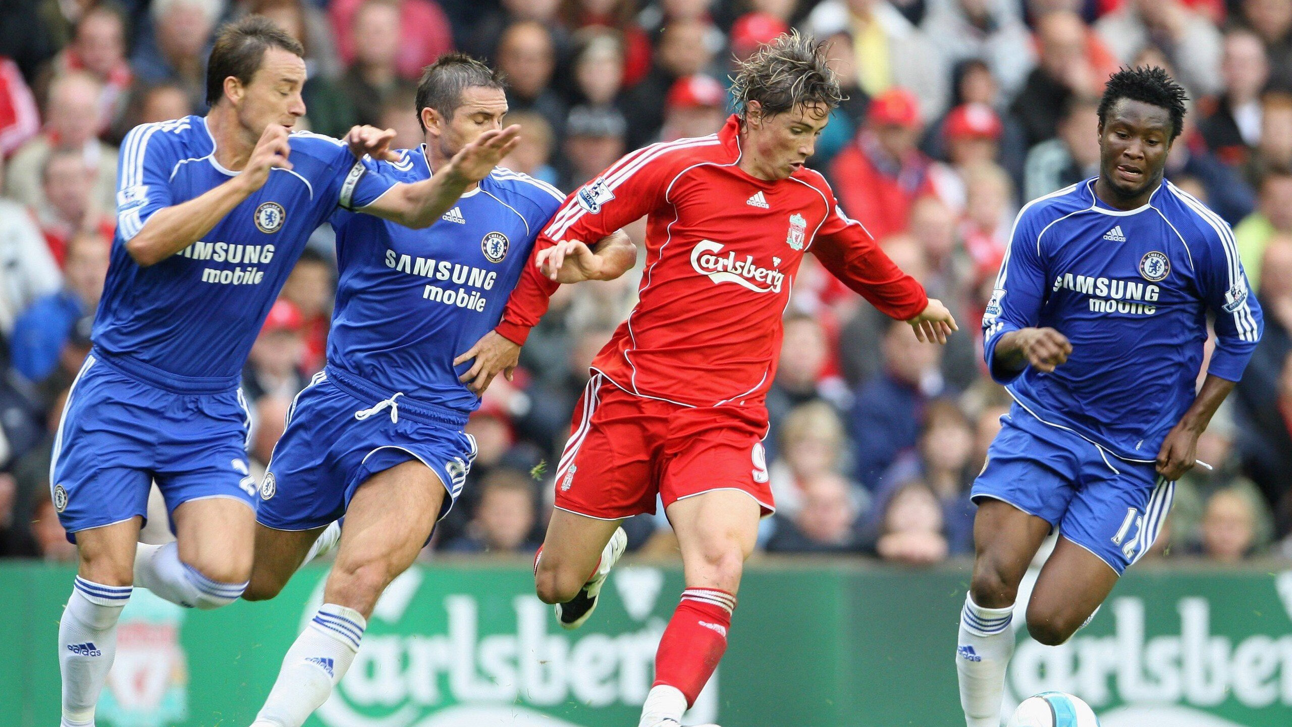 球队在比赛中以出色战术纪律控制对手攻势,球队纪律强调